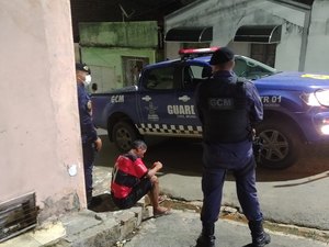Homem descumpre medida protetiva e sofre fratura no rosto ao tentar fugir da Guarda Municipal