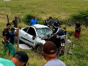 Motorista perde o controle da direção e cai em ribanceira na AL-220