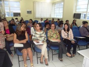 Projetos Mulheres da Paz e Protejo têm aula inaugural