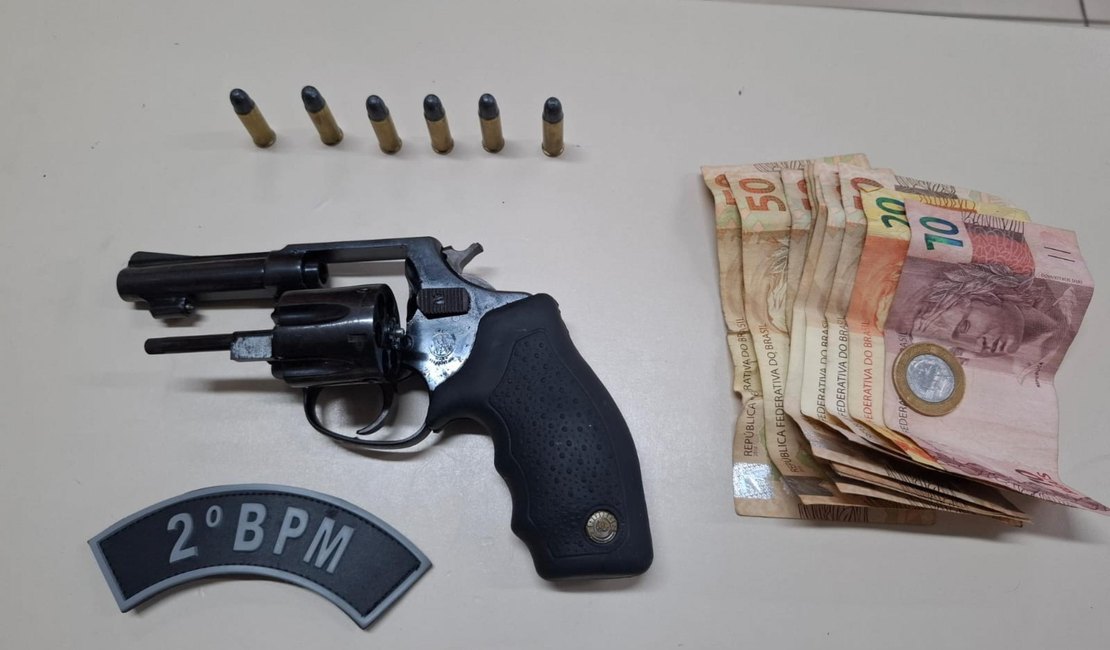 Polícia Militar flagra casal com arma de fogo durante abordagem em Murici