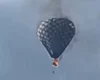 Vídeo mostra pessoa pendurada em balão em chamas antes de cair no México