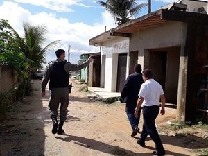 PM é acionada para reintegração de posse de terrenos em Maceió