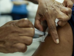 Dia D de multivacinação é realizado neste sábado em todo o país