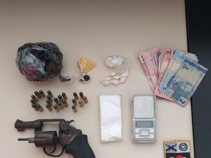 PM prende dois homens e apreende drogas, munições e arma em São Sebastião