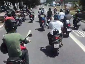 [Vídeo] Motociclistas fazem protesto após viatura do DMTT derrubar moto durante escolta