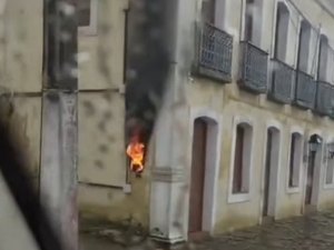 Princípio de incêndio em contador de energia da Prefeitura de Marechal Deodoro mobiliza Corpo de Bombeiros