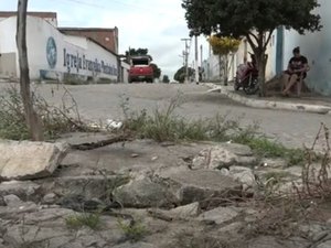 [Vídeo] Moradores do Vale do Sol pedem providências para resolver problemas em residencial
