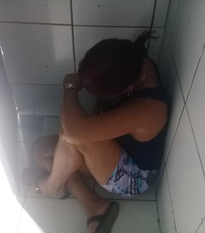 Mulher é presa suspeita de tráfico de drogas no bairro do Jacintinho 