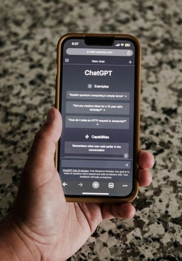 Os jovens pedem conselhos de vida ao ChatGPT, diz Sam Altman