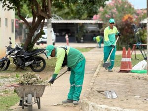 Prefeitura de Maceió promove mutirão de limpeza no Vale do Reginaldo
