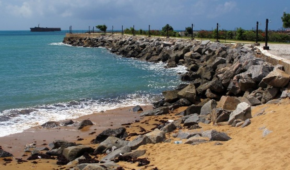 Sofrendo com seca há seis anos, Ceará vai usar água do mar para consumo