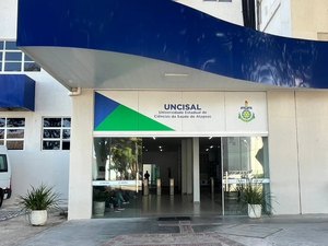 Justiça mantém fim do bônus na Uncisal; Defensoria tenta preservar vagas de 158 alunos