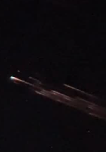 [Vídeo] Objetos luminosos são vistos cruzando o céu em Arapiraca e Maceió