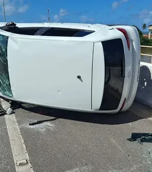 Casal de ciclistas é atropelado na Ponte Divaldo Suruagy, em Marechal