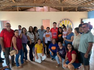 Ao lado de Rodrigo Cunha, vereadora entrega maquinários na Vila Aparecida e Carrasco