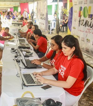 Programa Assistência Com Você realiza edição especial em Penedo para alunos e alunas da EJA