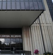 Guerra no Irã e disparada do petróleo devem frear ritmo de queda dos juros no Brasil