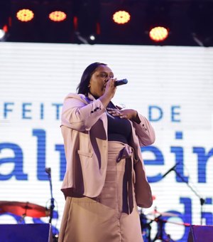 Dia do Evangélico é comemorado em noite de fé e adoração no Louva Palmeira 2025