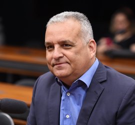 Após CPMI, Alfredo deve decidir entre reeleição como federal ou Senado em 2026