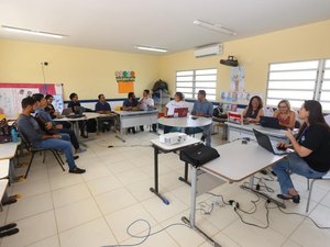 Prefeitura realiza capacitação com técnicos da Secretaria de Educação para implantar ferramenta online