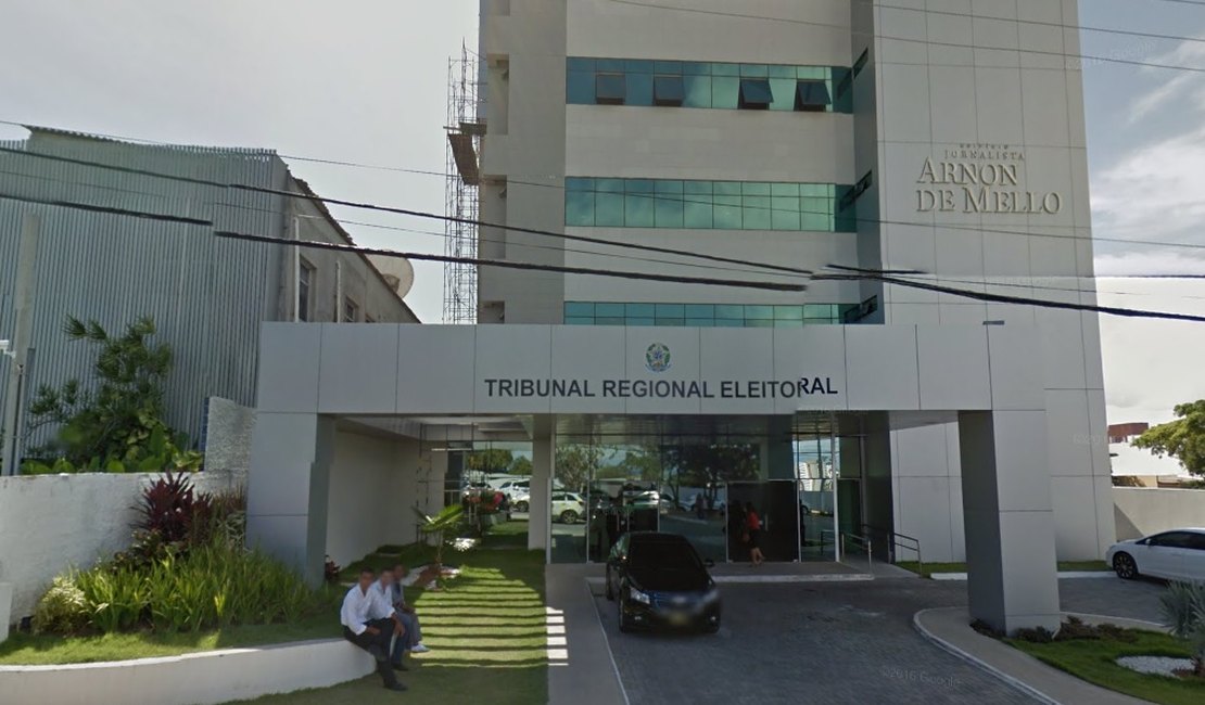 Julgamento no TRE/AL sobre vereadores cassados por fraude em Palmeira é adiado