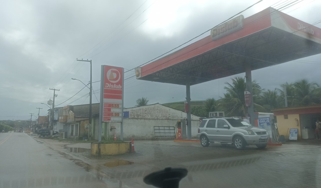 Litro da gasolina comum custa R$ 6,55 em Jacuípe