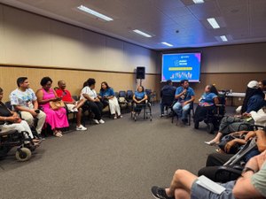 Na 11ª Bienal, servidores com deficiência da Secdef promovem letramento sobre anticapacitismo