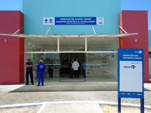 Dois postos de saúde em Maceió vão atender casos de síndromes gripais a partir de hoje