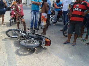 Bandidos assaltam irmã de policial e são perseguidos