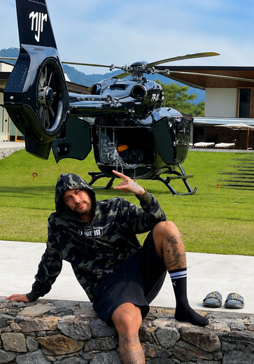 Da Presidência ao helicóptero de Neymar: o que comprar com prêmio da Mega?