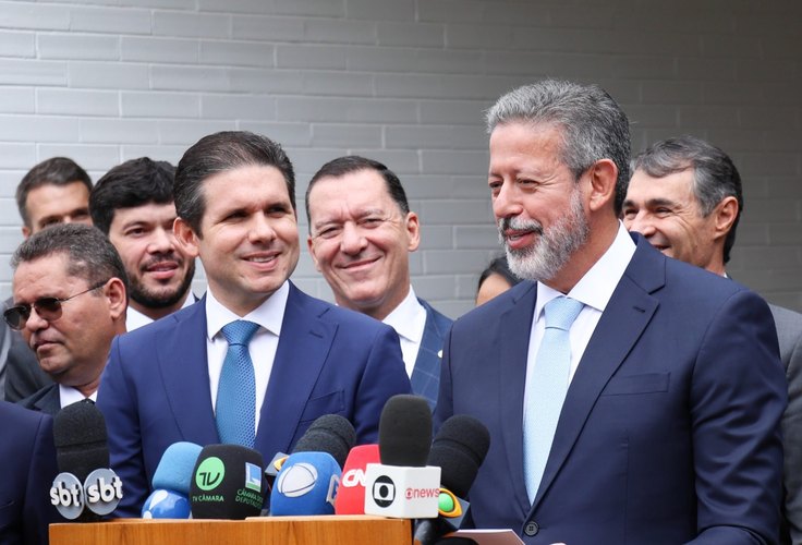 Arthur Lira já tem votos suficientes para eleger seu candidato à presidência da Câmara