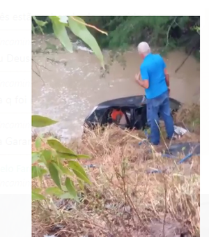 Van de Alagoas que seguia para Natal Luz em Garanhuns se envolve em acidente com duas mortes