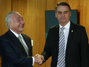 Equipe de Bolsonaro vai revisar decisões de Temer nos últimos 60 dias