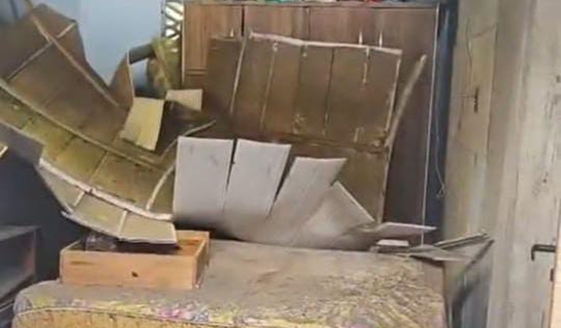 Grupo invade casa, joga granada e incendeia imóvel em São Miguel dos Campos