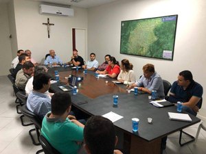 Mesmo em crise, prefeitura de Arapiraca gasta R$ 54 mil em show pirotécnico