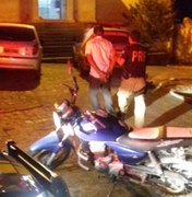 PRF prende homem e recupera duas motos roubadas em rodovias federais de AL