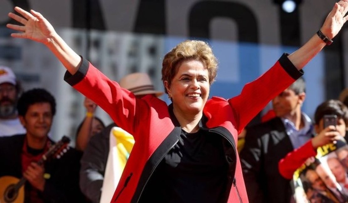 Dilma quer antecipar eleição presidencial para outubro