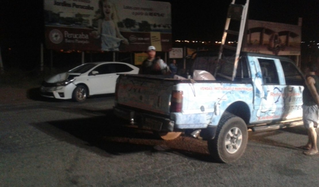 Veículos colidem frontalmente na AL115