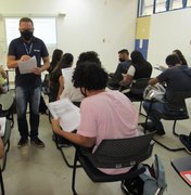 Primeira turma da CNH Social inicia curso com 50 alunos