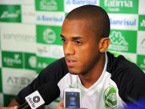 Atacante Maílson tem nome publicado no BID e fica à disposição para a Copa do Nordeste