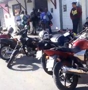 [Vídeo] Em 45 minutos, BPTran apreende 20 motos irregulares no Jacintinho