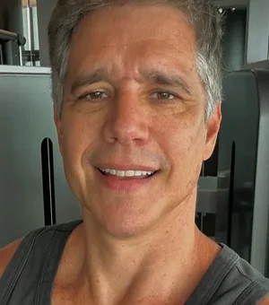 Marcio Garcia posta clique raro ao lado dos 4 filhos; veja fotos
