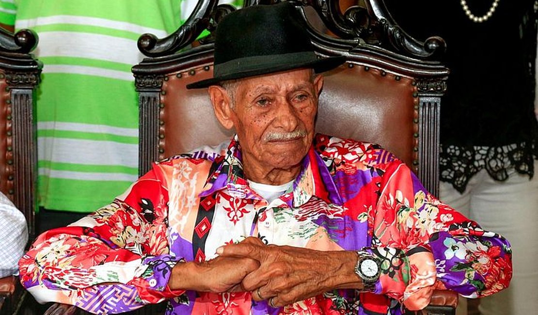 Mestre do Guerreiro, Laurentino morre após 60 anos dedicados à cultura alagoana