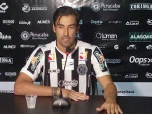 ASA treina no municipal Leandro Kivel e Diego Palhinha participaram da movimentação