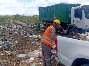 Vigilância Sanitária apreende 1.300kg de produtos impróprios para consumo em Maceió