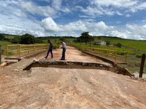 Governador determina reconstrução imediata de estrada e ponte afetadas pelas chuvas em Jacuípe