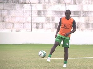 Atacante do Salgueiro fará cirurgia e está fora da Série C