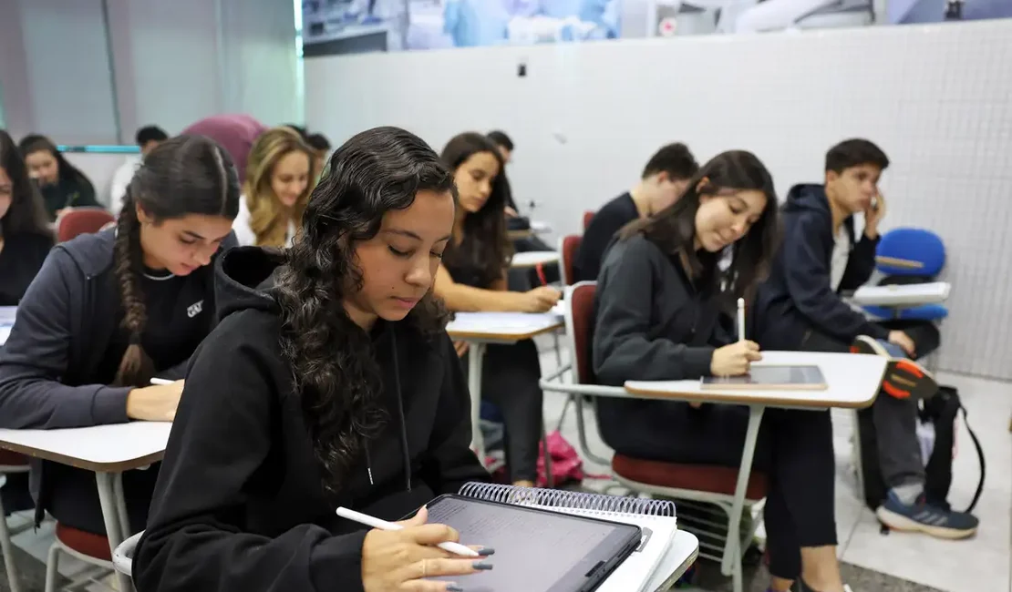 Conheça as regras para a prova de redação do Enem 2025 no domingo