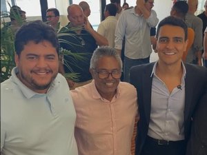 Em Tapera, todos juntos e misturados. Menos o eleitor