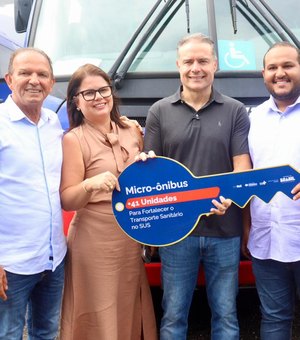 Matriz de Camaragibe recebe novos micro-ônibus para reforçar frota e atendimento da Saúde